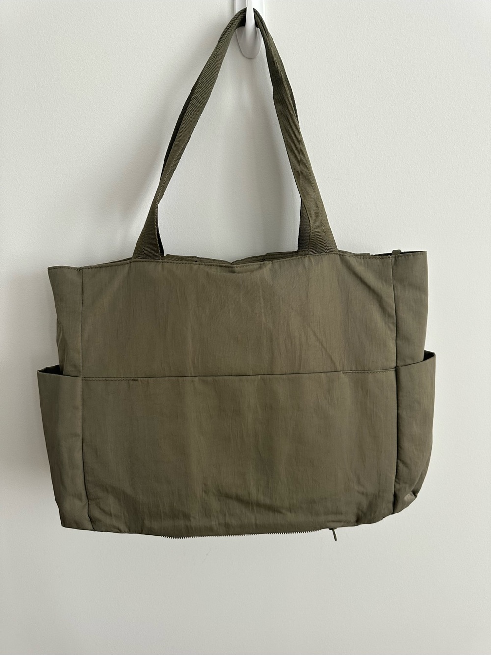 Beis Sport Travel Bag in Olive - Picture 2 of 8